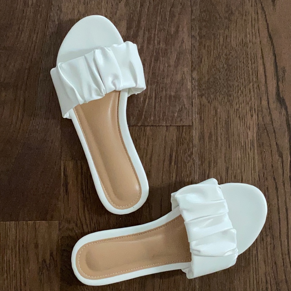 Women’s sandals white ruching slides